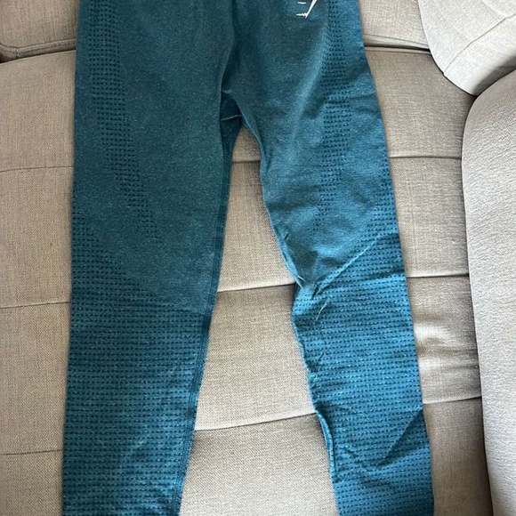 GYMSHARK teal 2 piece workout set - Picture 2 of 5